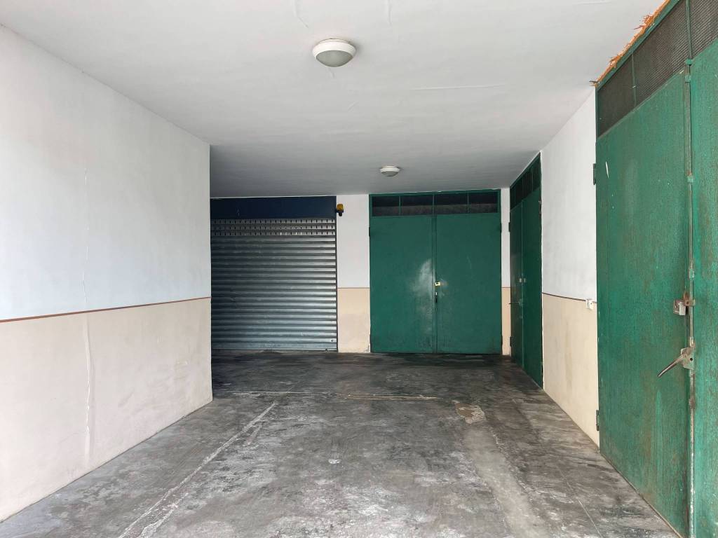 Box / garage a Scafati in Via Francesco Bonaduce - Foto 4