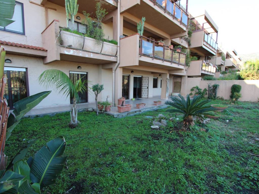 Appartamento a Messina in Strada Privata Mito - Foto 4