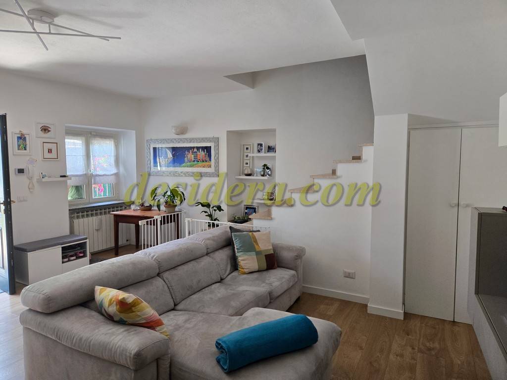 Casa indipendente a Castelletto sopra ticino in Via Giovanni Prati, 32 - Foto 2