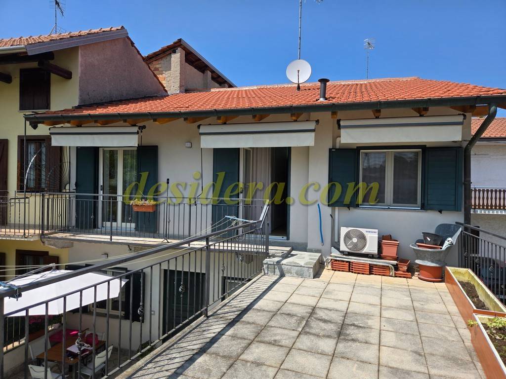 Casa indipendente a Castelletto sopra ticino in Via Giovanni Prati, 32 - Foto 3