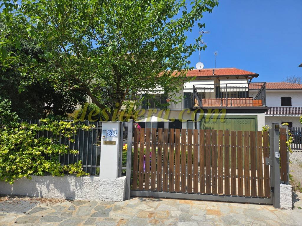 Casa indipendente a Castelletto sopra ticino in Via Giovanni Prati, 32 - Foto 4