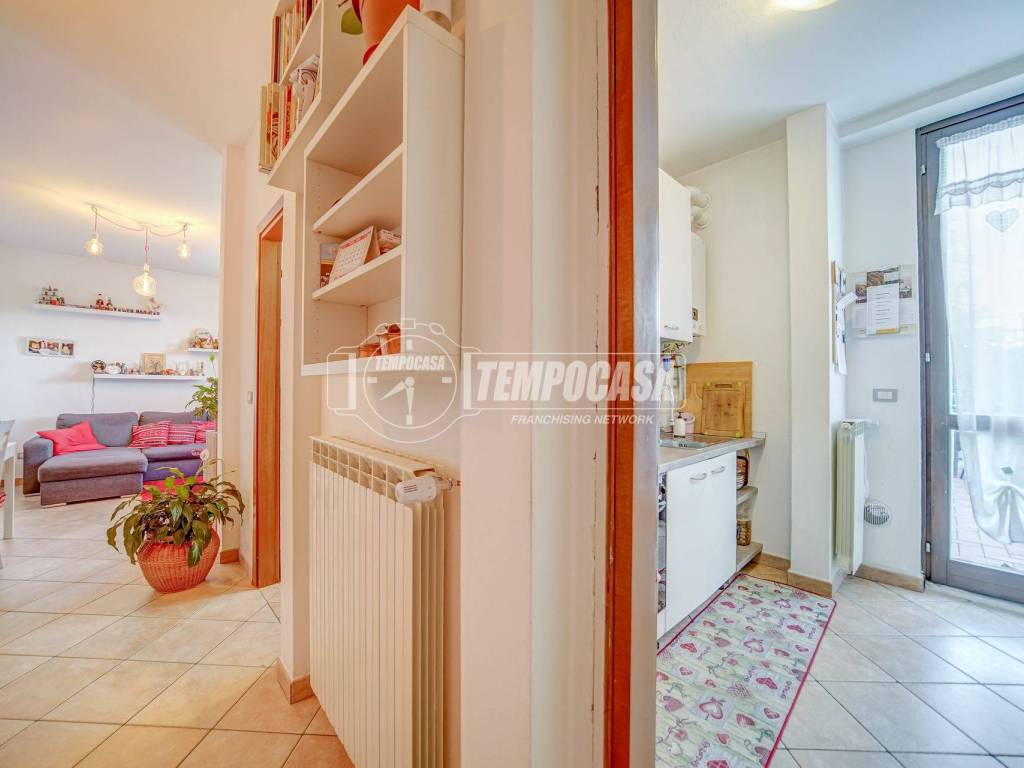 Appartamento a Biandronno in Via Borghi, 3 - Foto 5