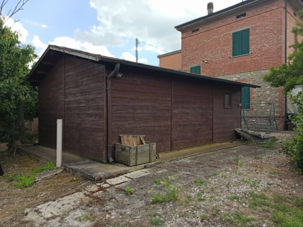 Casa indipendente a Castiglione del lago in Via Cristoforo Colombo, 40 - Foto 3