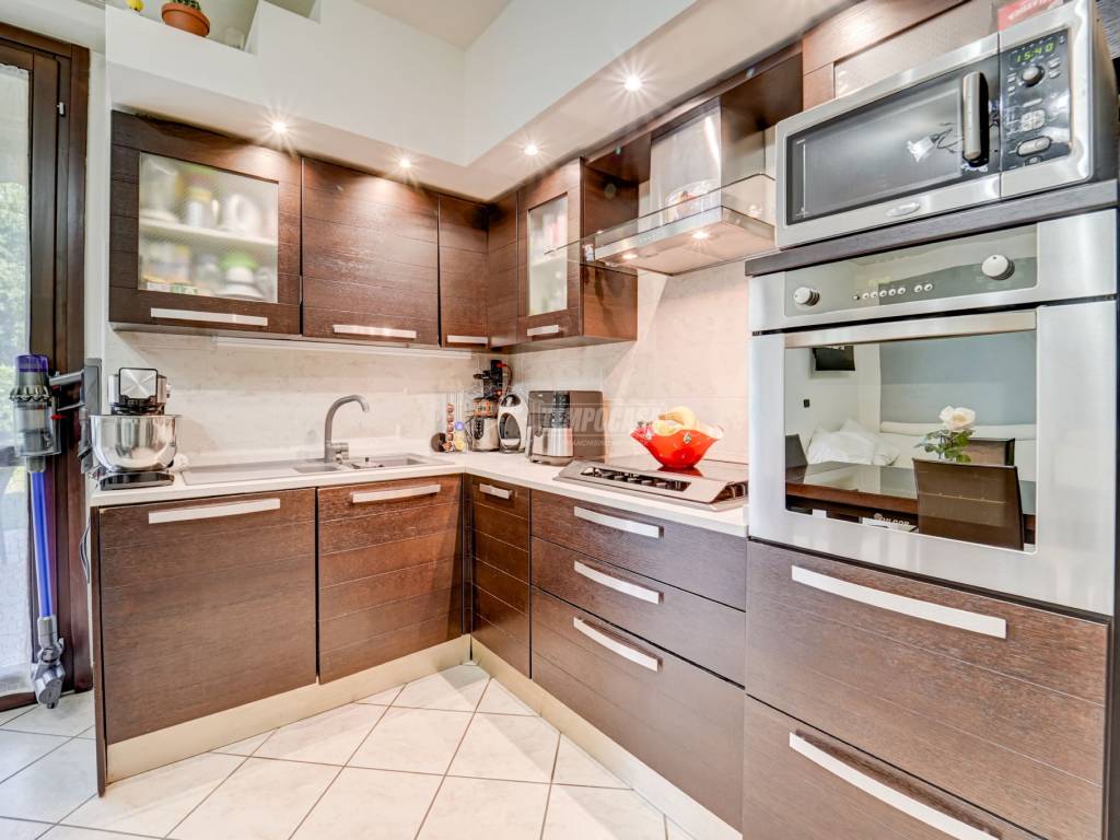 Appartamento a Albizzate in Via Adige - Foto 3