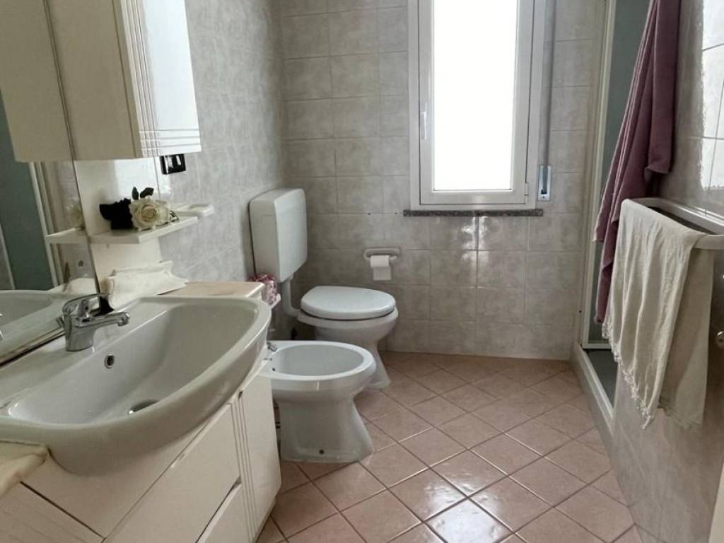 Casa indipendente a Riccione in Viale Ortona, 10 - Foto 5