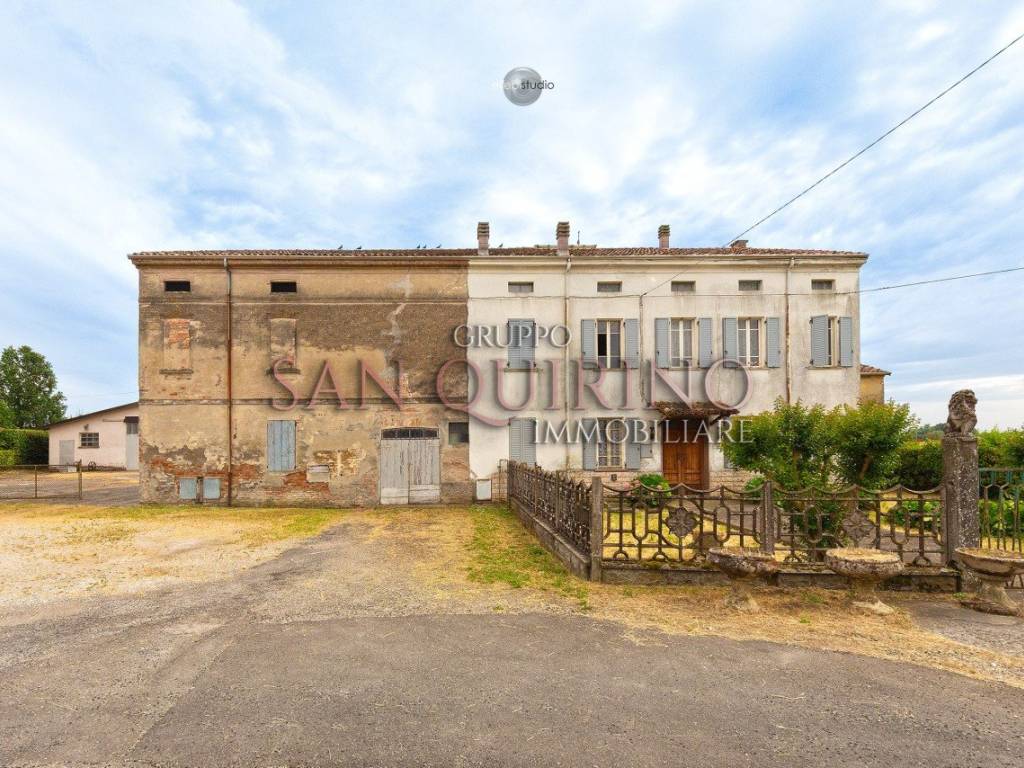 Villa a Gualtieri in VIA CODISOTTO A MANE, 92 - Foto 2