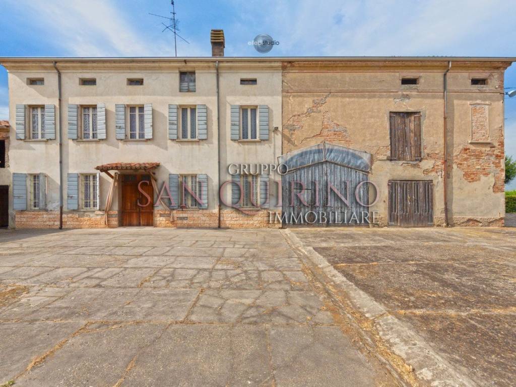 Villa a Gualtieri in VIA CODISOTTO A MANE, 92 - Foto 3