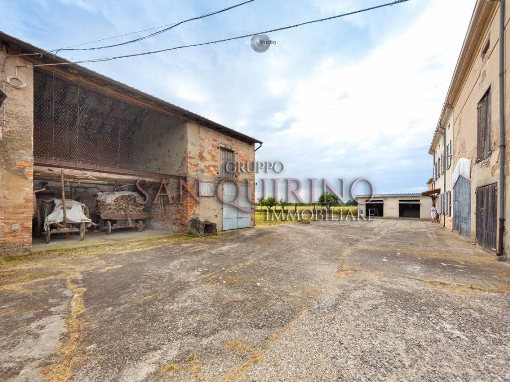 Villa a Gualtieri in VIA CODISOTTO A MANE, 92 - Foto 4