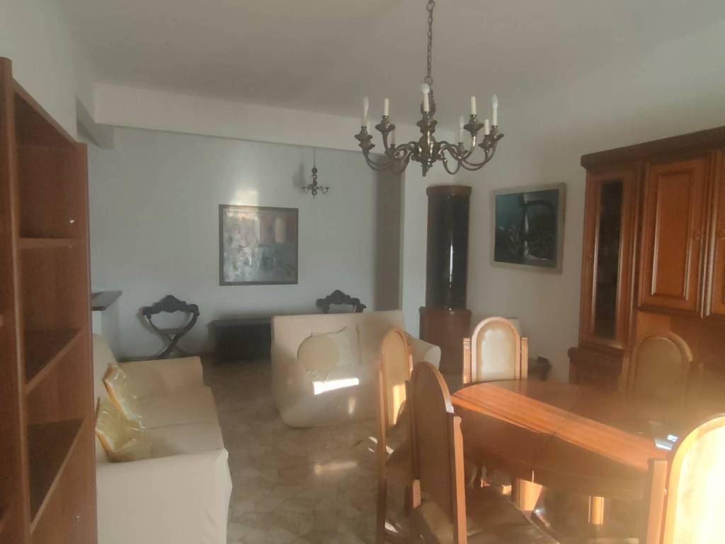 Appartamento a Prato in Via Ermolao Rubieri - Foto 2