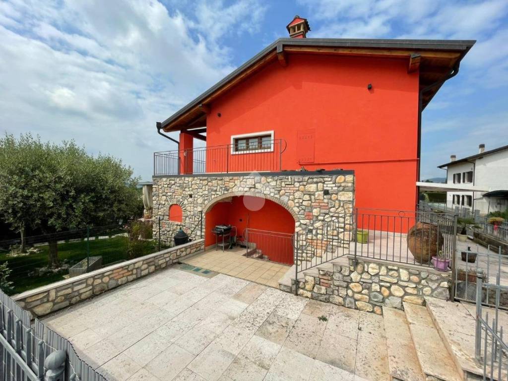 Appartamento a Caprino veronese in piazza stringa, 13 - Foto 2