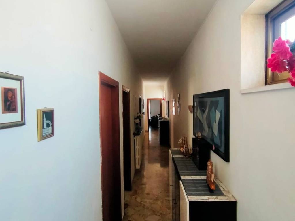 Appartamento a Monopoli in Via Canonico Flaminio Valente - Foto 2