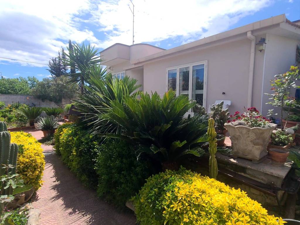 Villa a Manduria in Via Antonio Montinaro - Foto 3