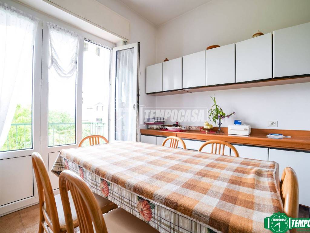Appartamento a Arona in Via Mottarone 41 - Foto 2