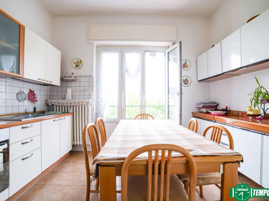 Appartamento a Arona in Via Mottarone 41 - Foto 4