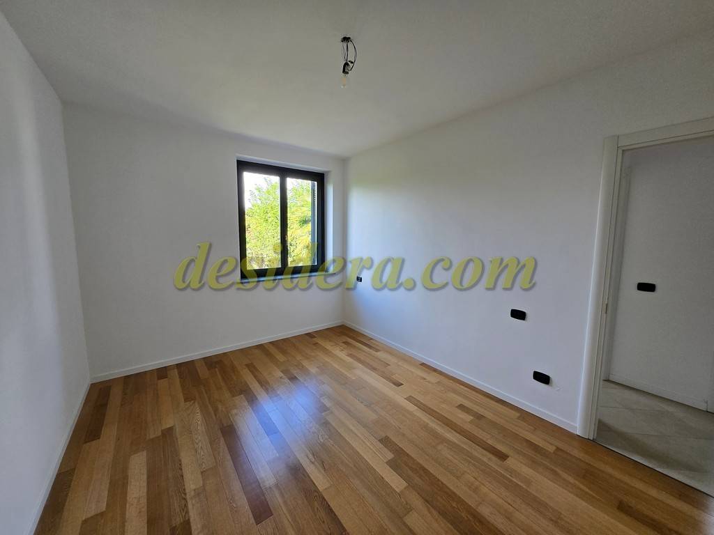 Appartamento a Castelletto sopra ticino in Via Cosio, 12 - Foto 2