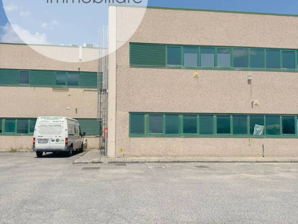 Immobile a L'aquila in Via dell'Industria - Foto 4