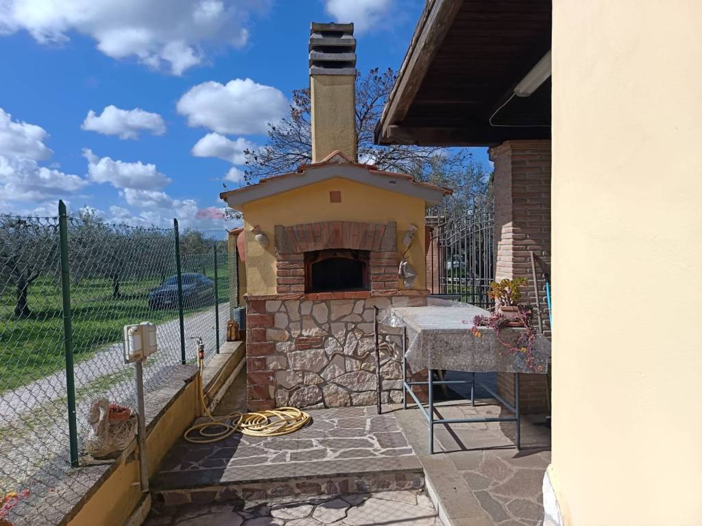 Casa indipendente a Cisterna di latina in via delle ginestre, 38 - Foto 2