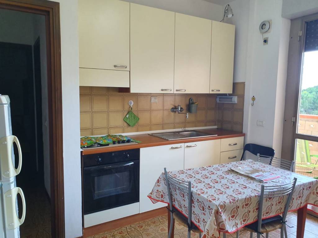 Appartamento a Follonica in Via Lago di Burano, 2 - Foto 2