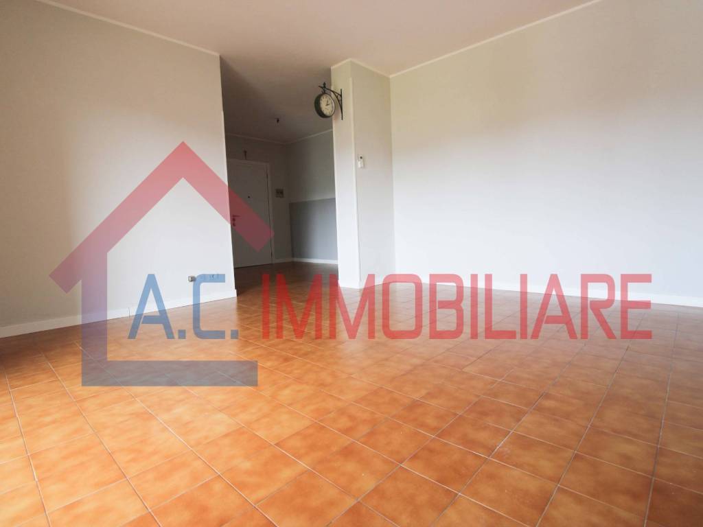 Appartamento a Vergiate in Via Stazione, 20 - Foto 3