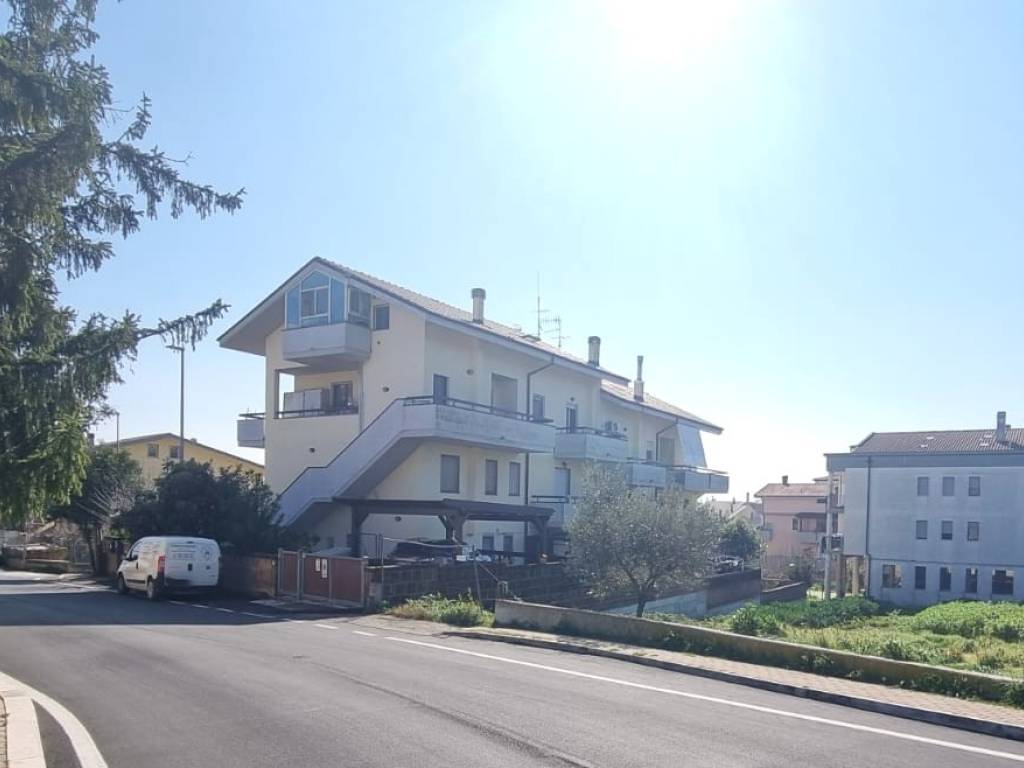 Appartamento a Spoltore in Via Vasto, 6 - Foto 2