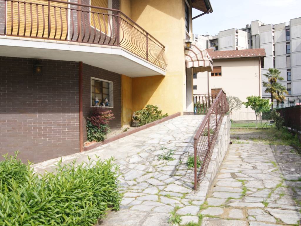 Villa a Gravellona toce in Corso Guglielmo Marconi - Foto 5