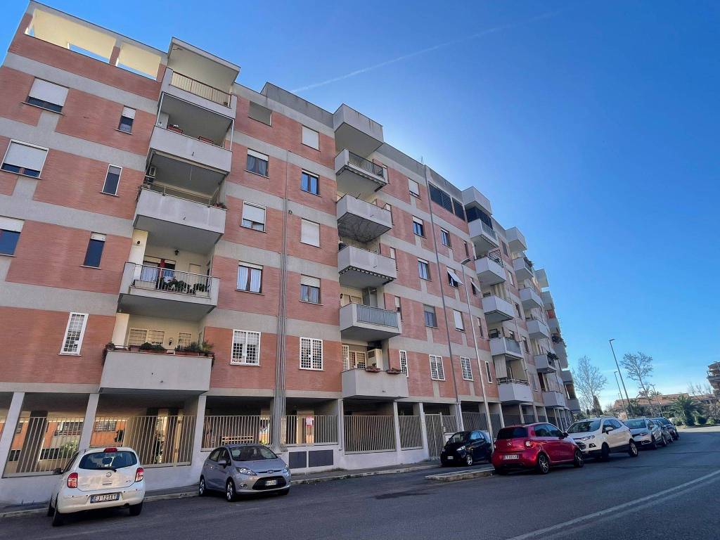 Attico / mansarda a Roma in Via Romolo Gigliozzi - Foto 3