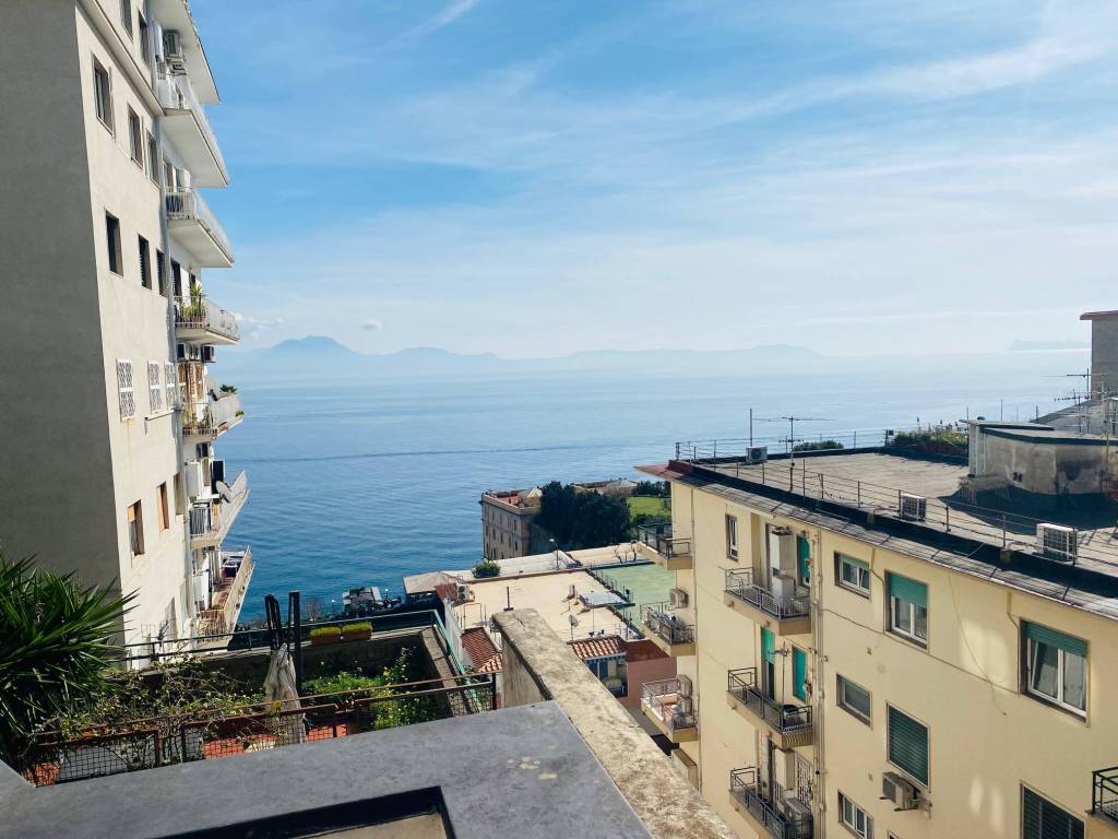 Appartamento a Napoli in Via Tito Livio, 9 - Foto 2