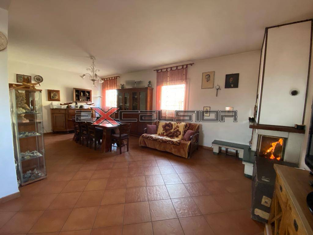 Casa indipendente a Crespino in Corso Mazzini n.7 Adria - Foto 2