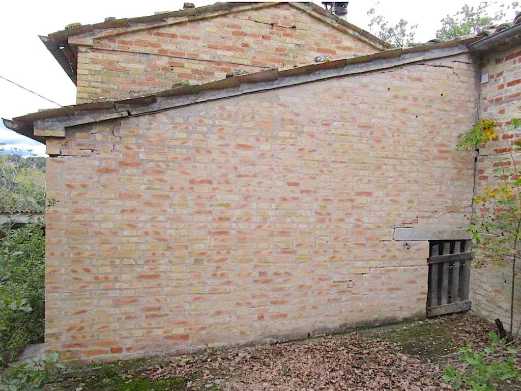 Rustico / casale a Loro piceno in Contrada Apezzana - Foto 4