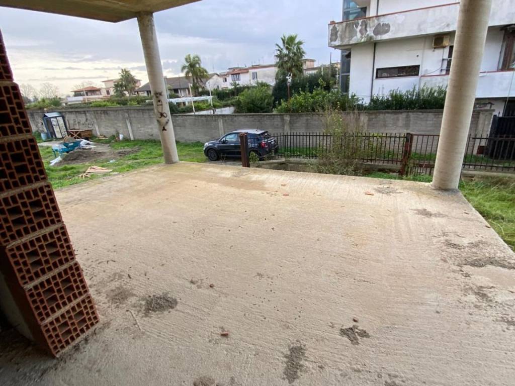 Palazzo / stabile a Castel volturno in Via Ludovico Ariosto Traversa 2, 8 - Foto 4