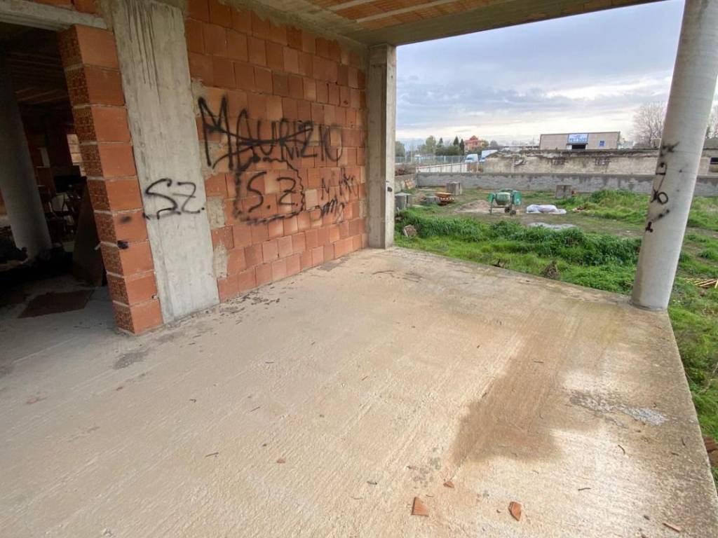 Palazzo / stabile a Castel volturno in Via Ludovico Ariosto Traversa 2, 8 - Foto 5