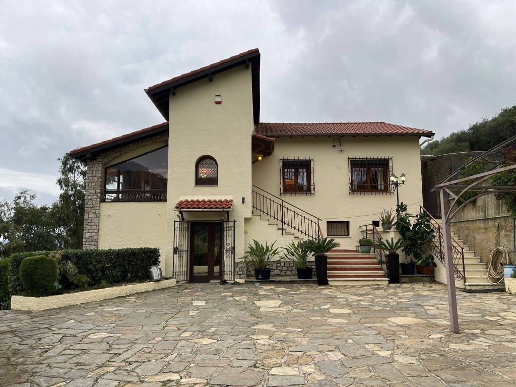 Villa a Dolceacqua in Regione Morghe - Foto 3