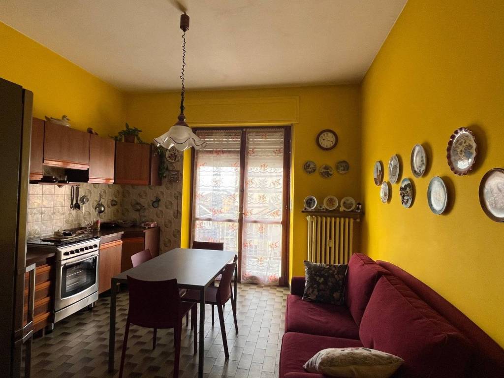 Appartamento a San damiano d'asti in Piazza 4 Novembre - Foto 2