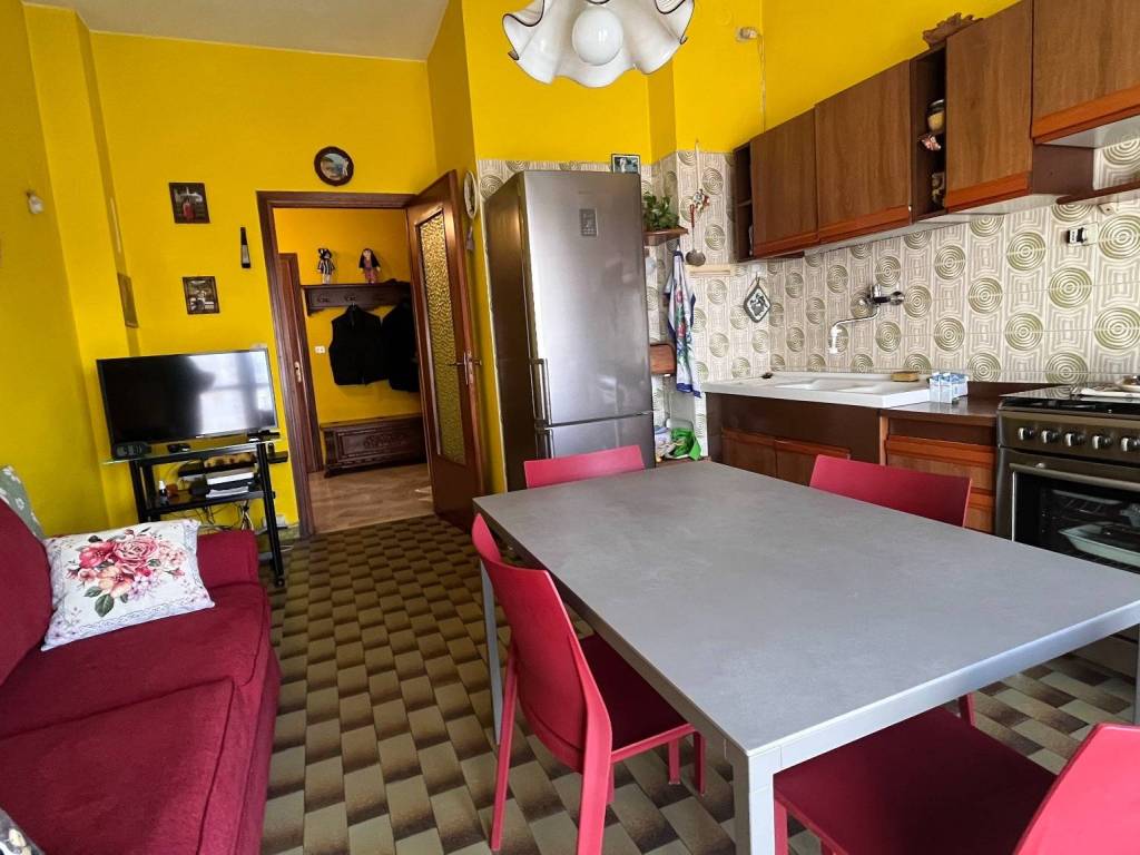 Appartamento a San damiano d'asti in Piazza 4 Novembre - Foto 5