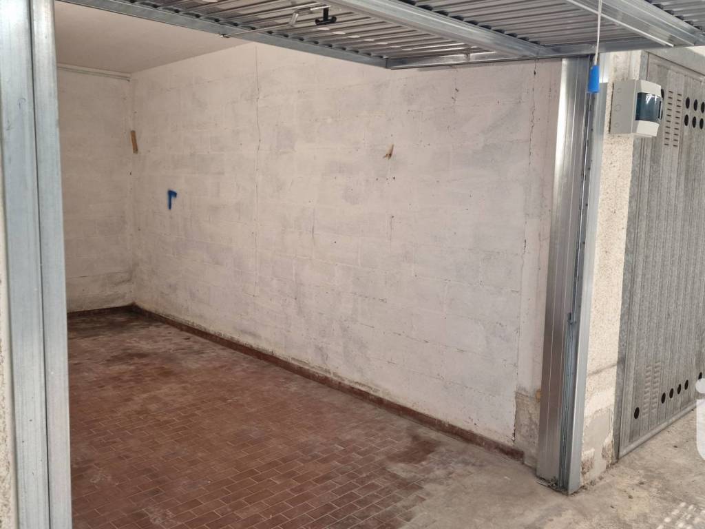 Box / garage a Loano in Via Alba, 12 - Foto 3