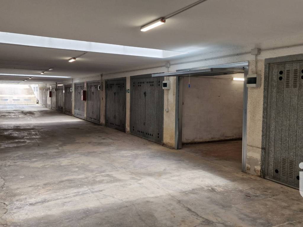 Box / garage a Loano in Via Alba, 12 - Foto 4