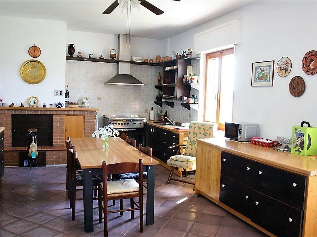 Casa indipendente a Carassai in Contrada di là di Menocchia, 63063 Carassai AP, 40 - Foto 2
