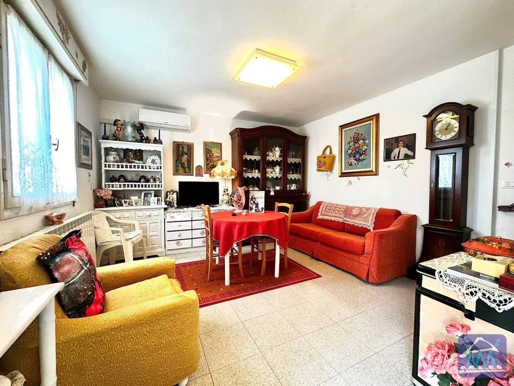 Casa indipendente a Novi di modena in Via Gazzoli, 7 - Foto 3