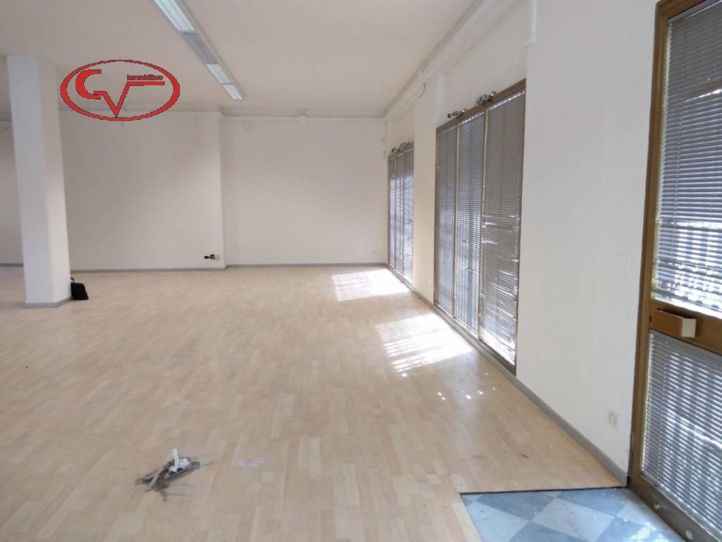 Immobile a Montevarchi in Viale Armando Diaz - Foto 2