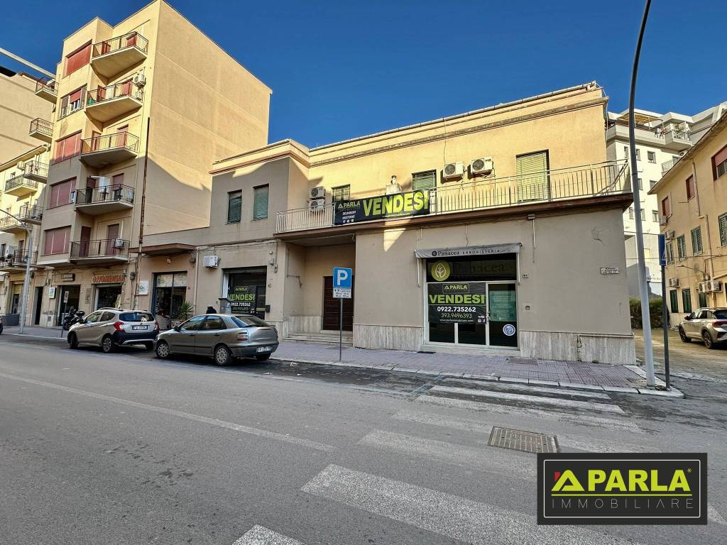 Palazzo / stabile a Canicattì in Via Regina Elena - Foto 2