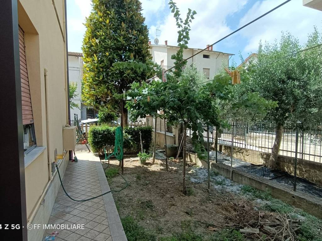 Appartamento a Montecosaro in Via Michelangelo - Foto 2