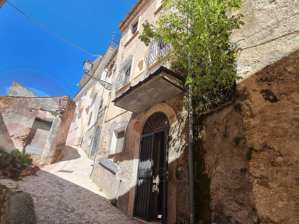 Palazzo / stabile a Alvito in Via Strada Maggiore, 105 - Foto 3