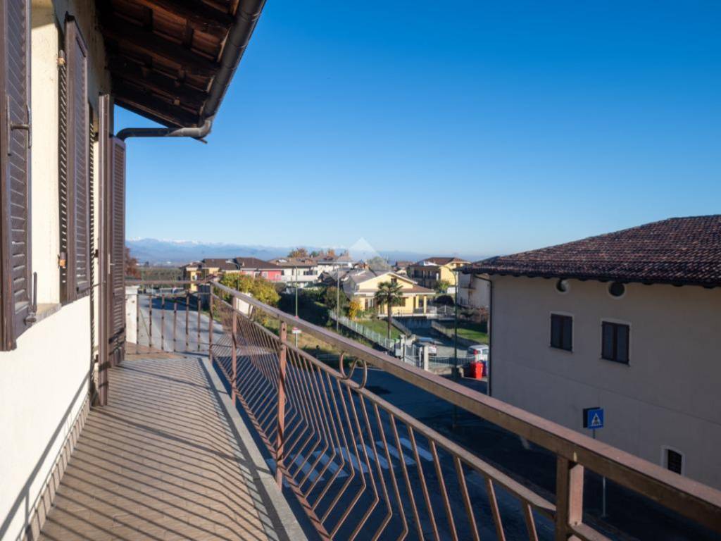 Appartamento a Revello in Via Envie, 17 - Foto 2