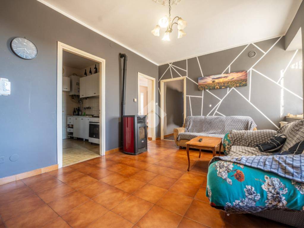 Appartamento a Revello in Via Envie, 17 - Foto 5