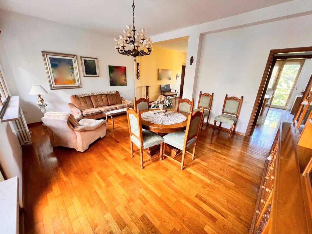 Appartamento a Fabriano in VIALE IV NOVEMBRE - Foto 5