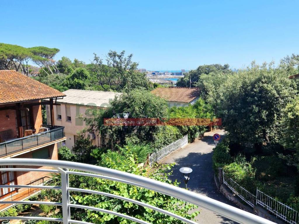 Appartamento a Rosignano marittimo in Via Michelangelo Buonarroti - Foto 2