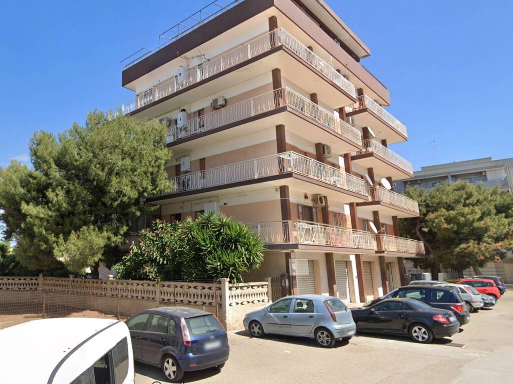 Appartamento a Taranto in Via Antonio Canova, 34 - Foto 2