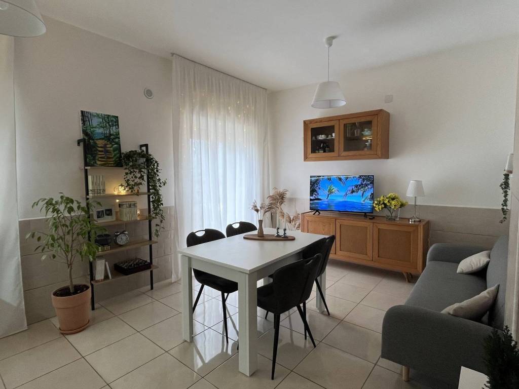 Appartamento a Taranto in Via Antonio Canova, 34 - Foto 4
