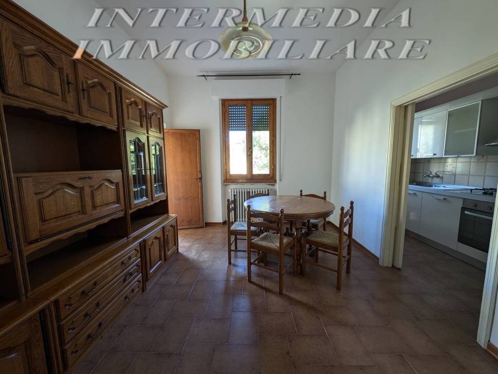 Appartamento a Montevarchi in Via Gaetano Donizetti - Foto 2