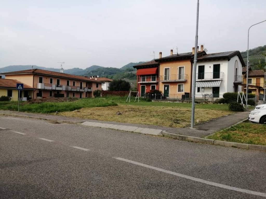 Terreno a Roncà in Via Piazza Terrossa - Foto 2
